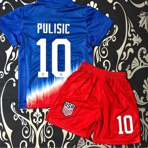 Christian Pulisic Extra Large Youth Size 30 Age 12-14